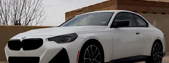 评论：2022 BMW M240同类中唯一的后轮运动型轿跑车