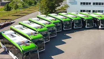 11辆梅赛德斯-奔驰eCitaros准备在奥地利的第一条路线上上路