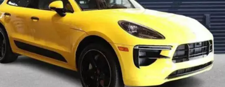 有人定制了一辆赛车黄色2021保时捷MacanTurbo这样您就可以享受它了