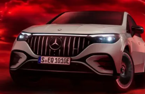 梅赛德斯奔驰AMG将EQESUV变成了该品牌的首款电动性能机器