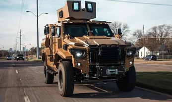 AtlasAPC是一款可合法上路的装甲卡车配备福特SuperDuty骨架