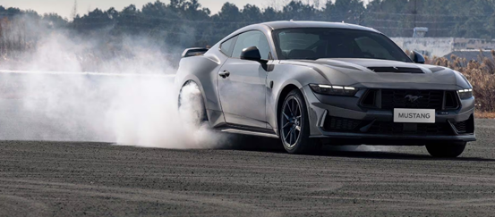 全新福特Mustang Dark Horse®，黄金配置让漂移更轻松